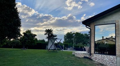 House 8 rooms of 218 m² in Bovolenta (35024)