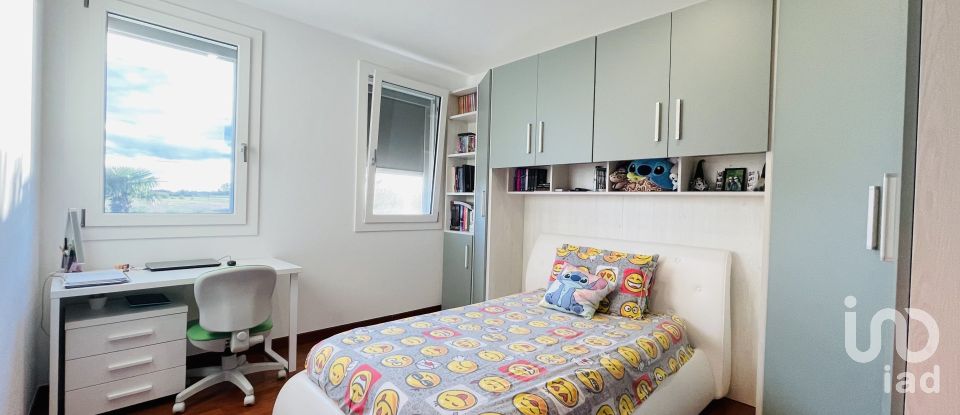 House 8 rooms of 218 m² in Bovolenta (35024)