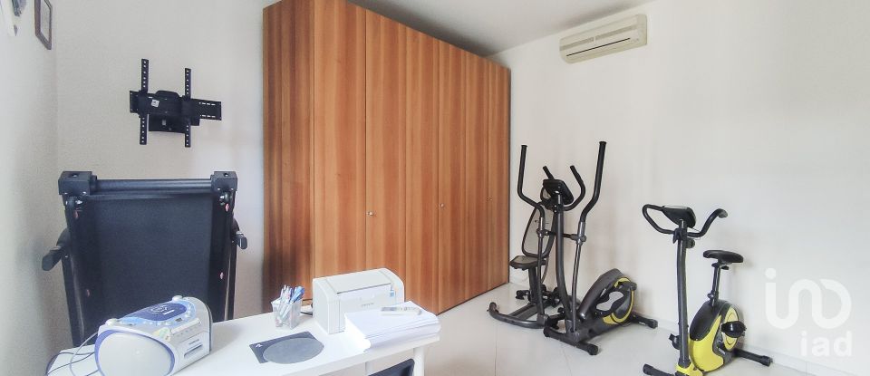 House 8 rooms of 170 m² in Firenze (50142)