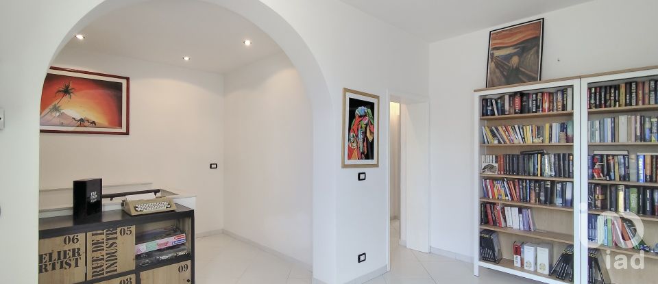 House 8 rooms of 170 m² in Firenze (50142)