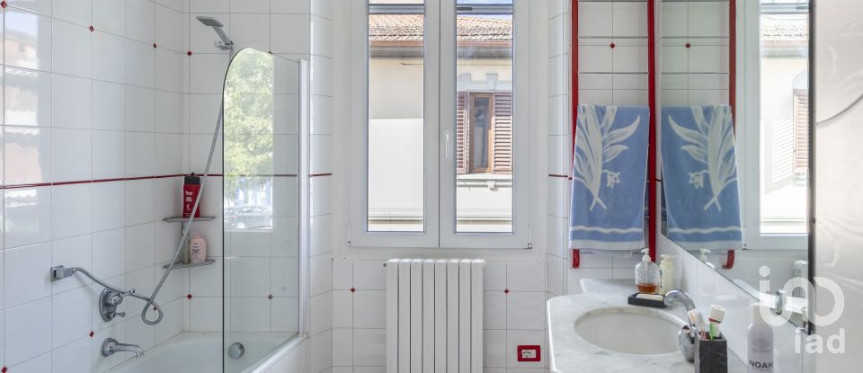 House 8 rooms of 170 m² in Firenze (50142)