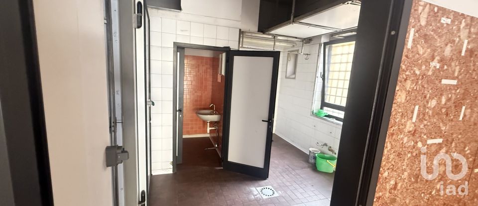 Shop / premises commercial of 40 m² in Firenze (50142)