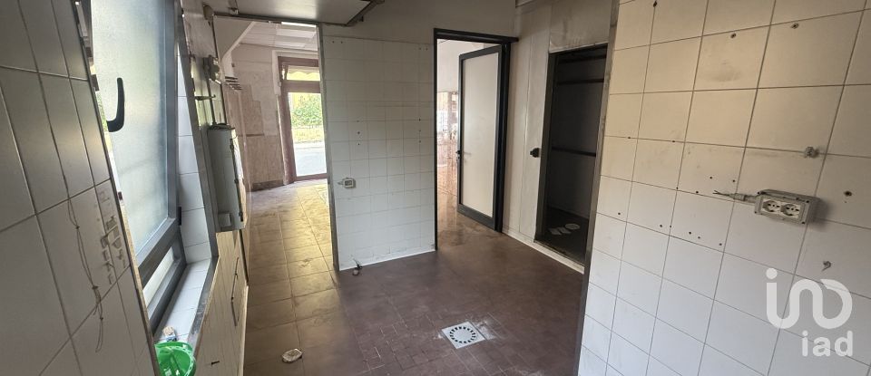 Shop / premises commercial of 40 m² in Firenze (50142)