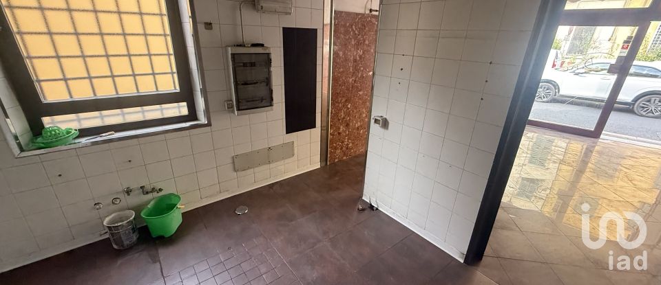 Shop / premises commercial of 40 m² in Firenze (50142)