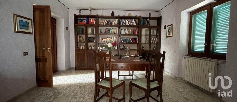 Farm 18 rooms of 580 m² in - (87030)