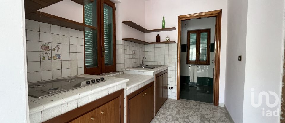 Farm 18 rooms of 580 m² in - (87030)