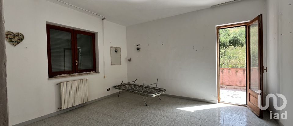 Farm 18 rooms of 580 m² in - (87030)