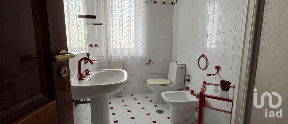 Farm 18 rooms of 580 m² in - (87030)