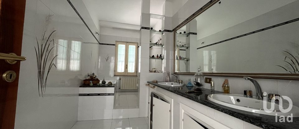 Farm 18 rooms of 580 m² in - (87030)