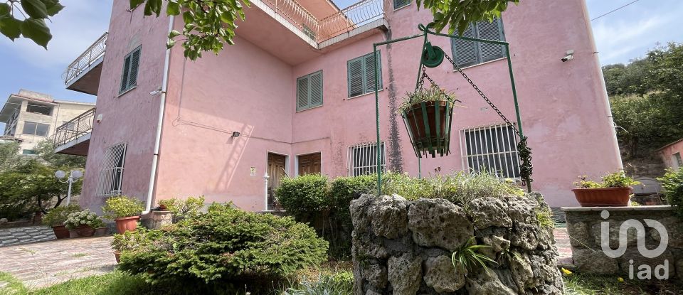 Farm 18 rooms of 580 m² in - (87030)