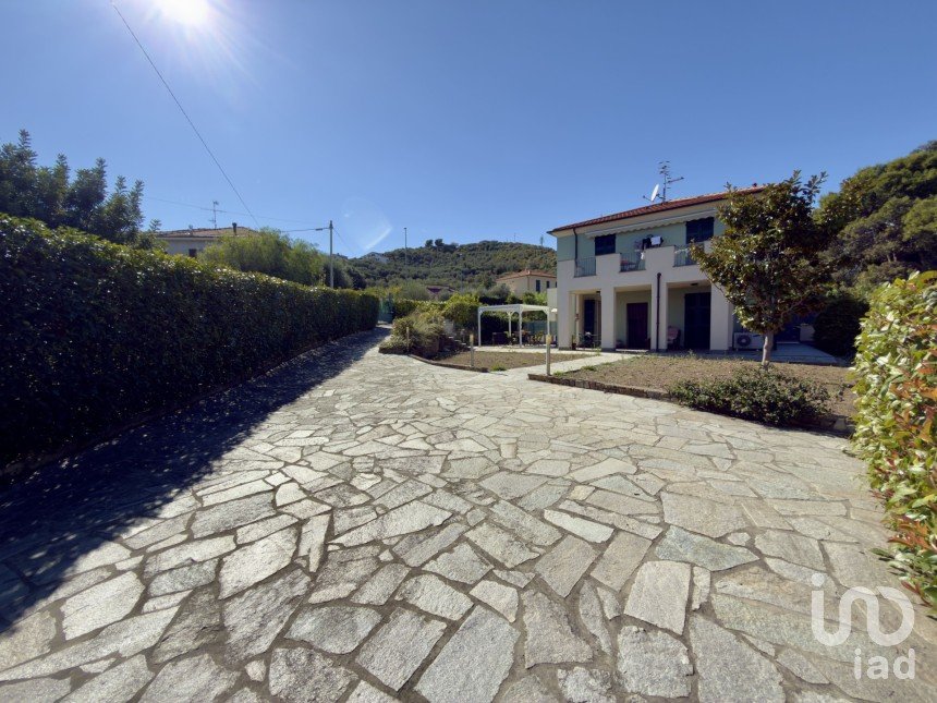 Appartamento 5 locali di 95 m² a Imperia (18100)