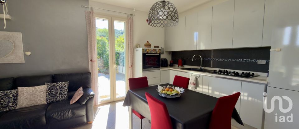 Appartamento 5 locali di 95 m² a Imperia (18100)