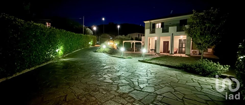 Appartamento 5 locali di 95 m² a Imperia (18100)