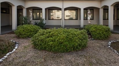 Shop / premises commercial of 412 m² in Rovellasca (22069)