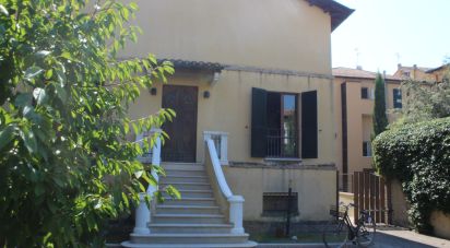 Casa indipendente / Villa 5 locali di 326 m² in Fano (61032)