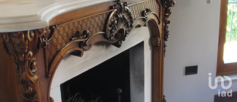 House 5 rooms of 326 m² in Fano (61032)