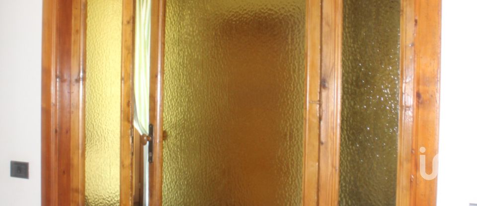 House 5 rooms of 326 m² in Fano (61032)