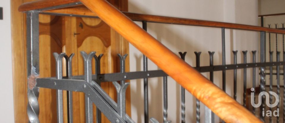 House 5 rooms of 326 m² in Fano (61032)