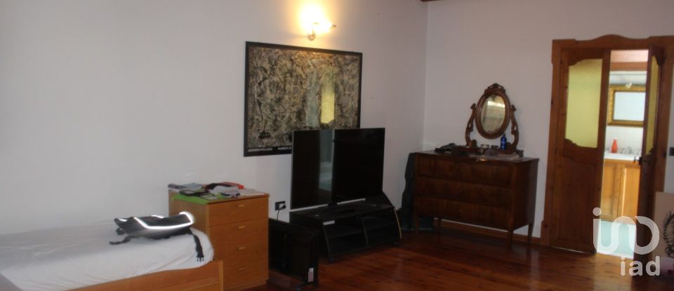 House 5 rooms of 326 m² in Fano (61032)