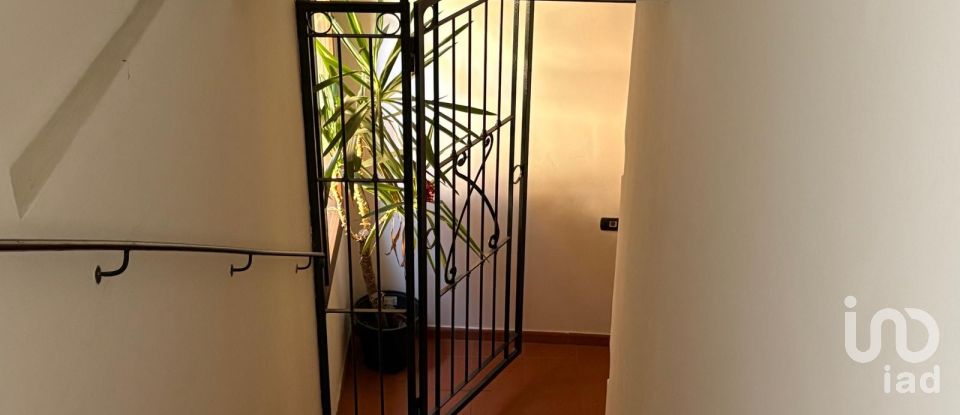 Hotel 8 rooms of 141 m² in Fano (61032)