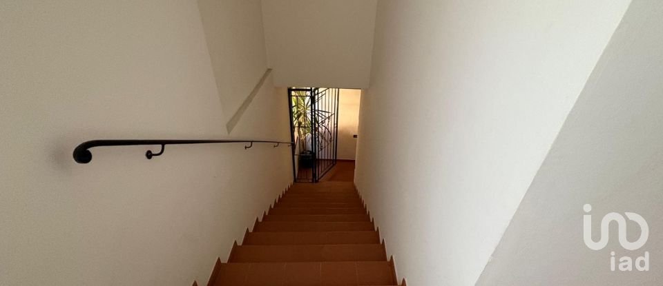 Hotel 8 rooms of 141 m² in Fano (61032)