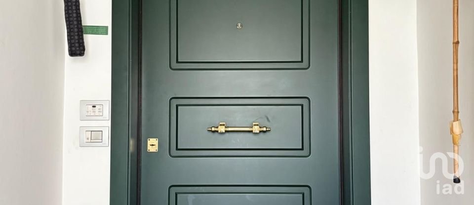 Hotel 8 rooms of 141 m² in Fano (61032)