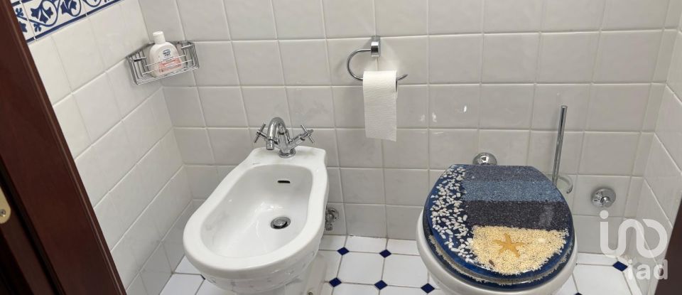 Hotel 8 rooms of 141 m² in Fano (61032)