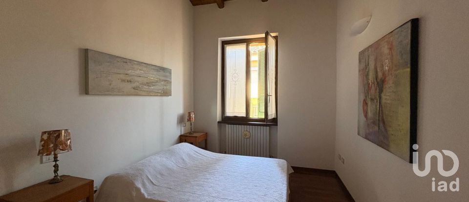 Hotel 8 rooms of 141 m² in Fano (61032)