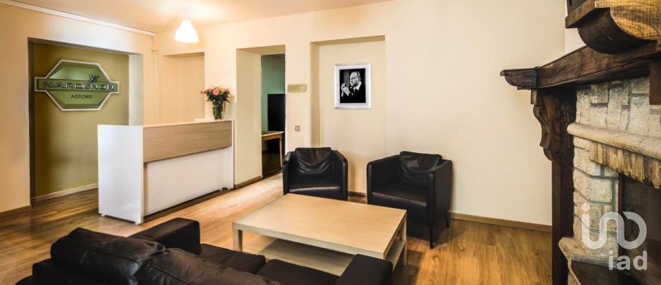 Hotel-ristorante di 2.600 m² in Fabriano (60044)