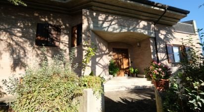 Casale 13 locali di 400 m² in Belvedere Ostrense (60030)