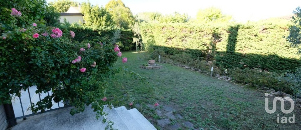 Farm 13 rooms of 400 m² in Belvedere Ostrense (60030)