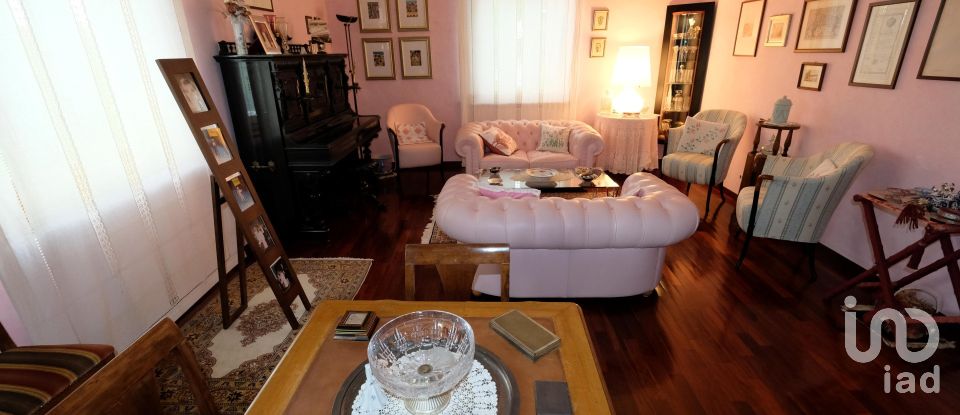 Farm 13 rooms of 400 m² in Belvedere Ostrense (60030)