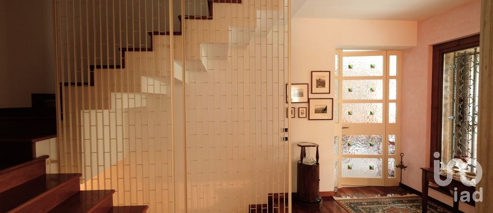 Farm 13 rooms of 400 m² in Belvedere Ostrense (60030)