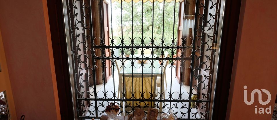 Farm 13 rooms of 400 m² in Belvedere Ostrense (60030)