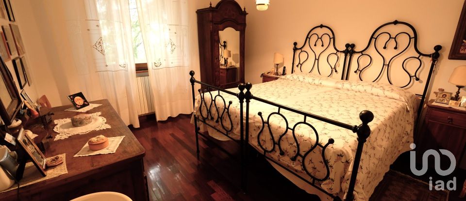 Farm 13 rooms of 400 m² in Belvedere Ostrense (60030)