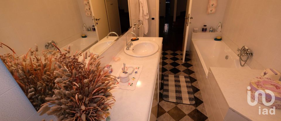 Farm 13 rooms of 400 m² in Belvedere Ostrense (60030)