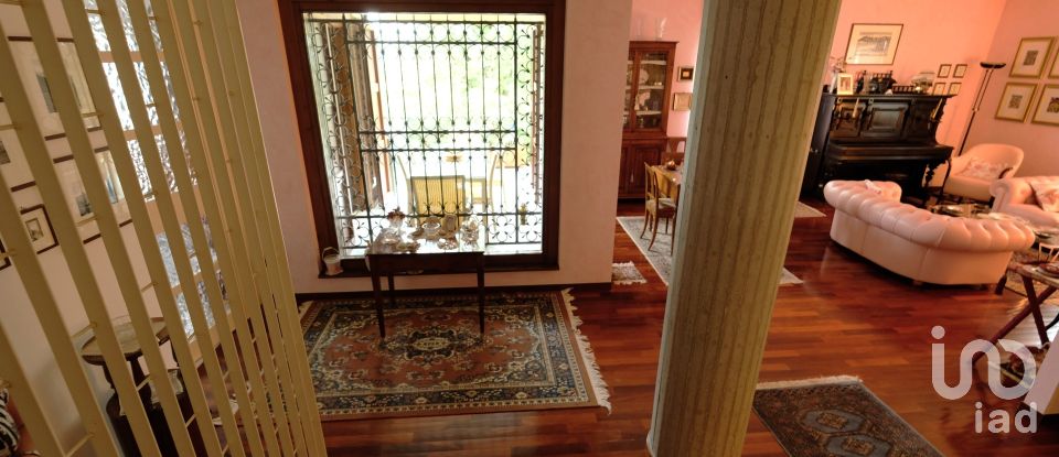 Farm 13 rooms of 400 m² in Belvedere Ostrense (60030)