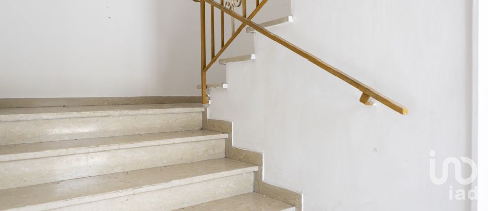 House 10 rooms of 235 m² in Macerata (62100)