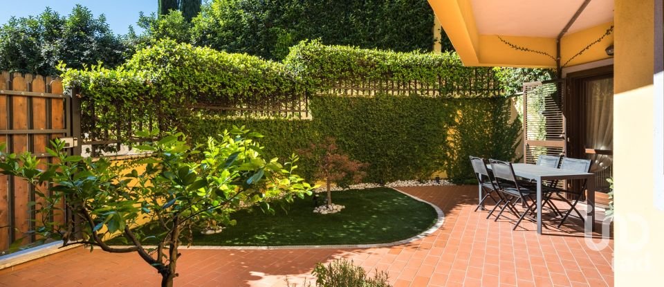 Traditional house 4 rooms of 119 m² in Roma (00163)