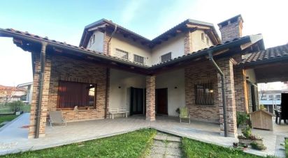 Casale 10 locali di 336 m² in Riva presso Chieri (10020)