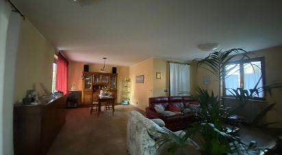 Casale 10 locali di 336 m² in Riva presso Chieri (10020)