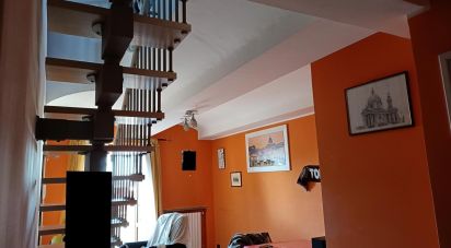 Duplex 5 locali di 160 m² a Trofarello (10028)