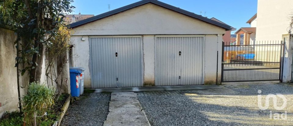 Duplex 5 rooms of 160 m² in Trofarello (10028)