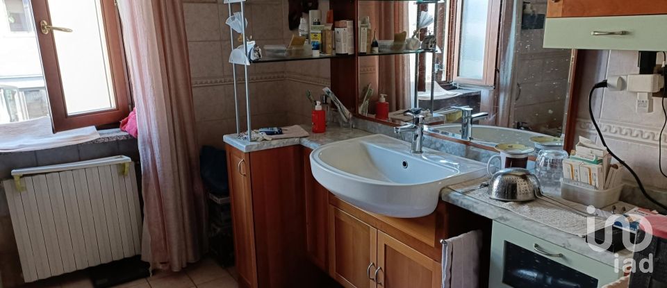 Duplex 5 rooms of 160 m² in Trofarello (10028)