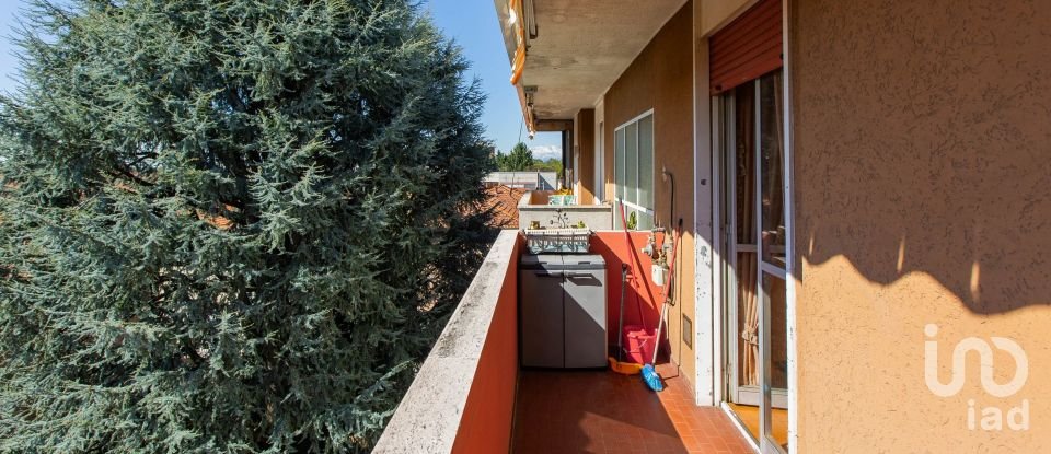 Three-room apartment of 111 m² in Samarate (21017)