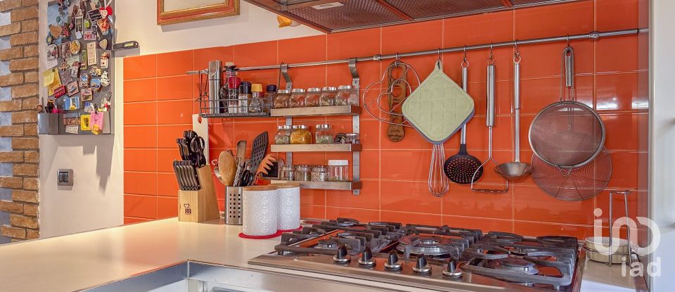 Mansion 6 rooms of 120 m² in Monte Urano (63813)