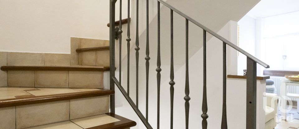 Mansion 6 rooms of 120 m² in Monte Urano (63813)