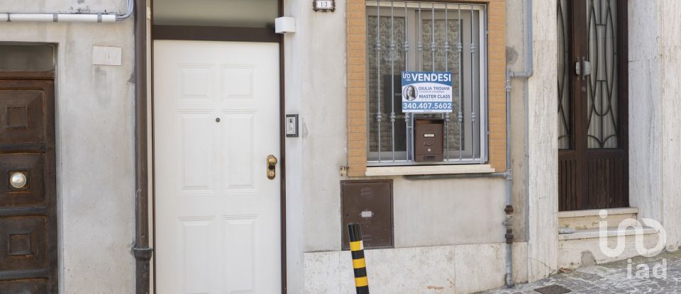 Mansion 6 rooms of 120 m² in Monte Urano (63813)