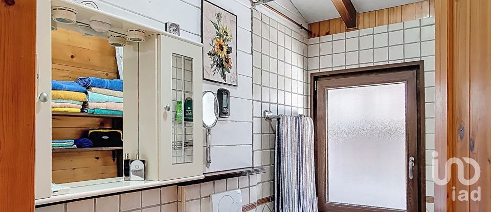 Pavilion 2 rooms of 58 m² in - (11020)