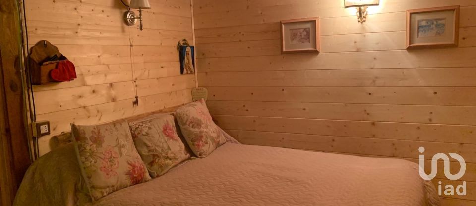 Baita / Chalet 4 locali di 90 m² in Castelli (64041)